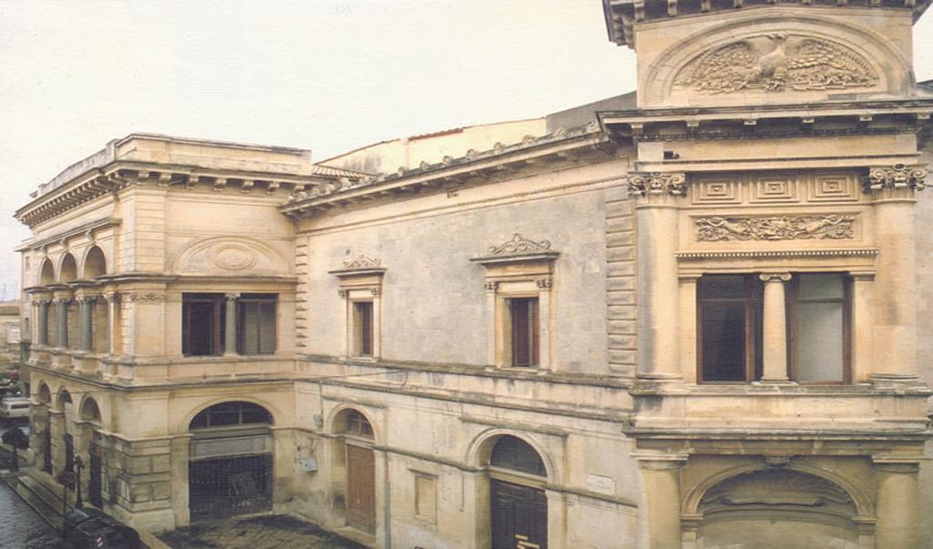 Maison Des Artistes Syracuse Luaran gambar